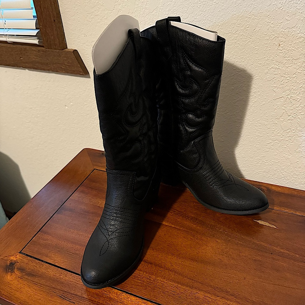 Black Cowgirl Boots